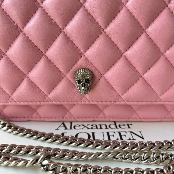 ❌❌SOLD NWT Alexander McQueen Skull Quilted Shoulder Bag - Picture 4 of 10